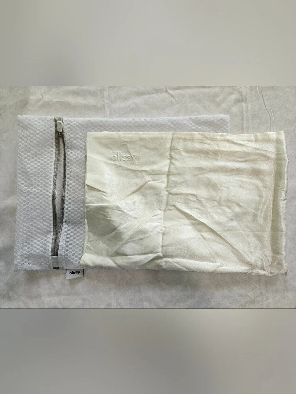 Blissy Queen Pillowcase Standard 100 22 MOMME Mesh Wash Bag Mulberry Silk